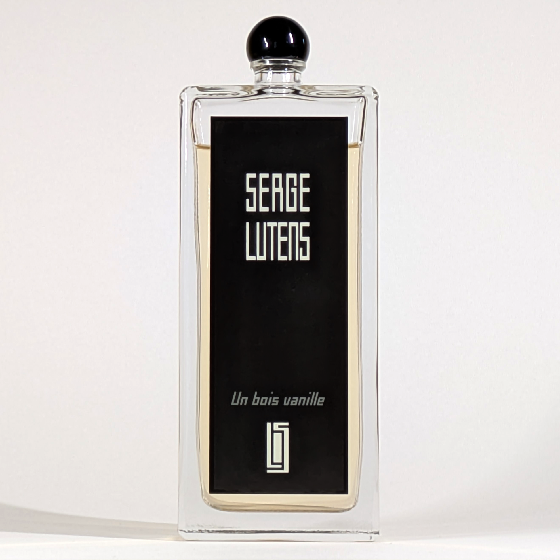 Un Bois Vanille EDP by Serge Lutens